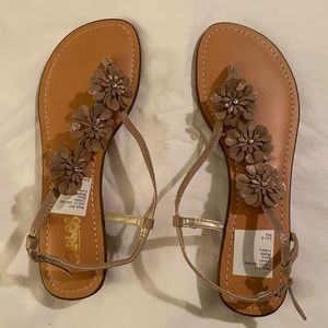 Carlos Santana Gold Sandals